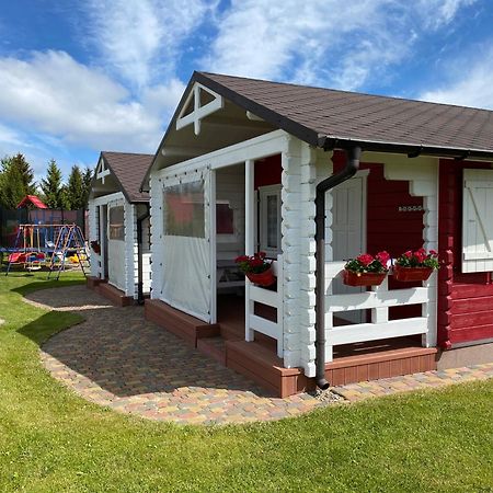 Domki Wczasowe Oskar Chłopy Exteriör bild
